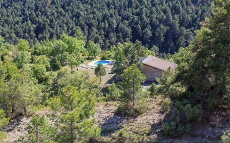 Lovely wooded setting